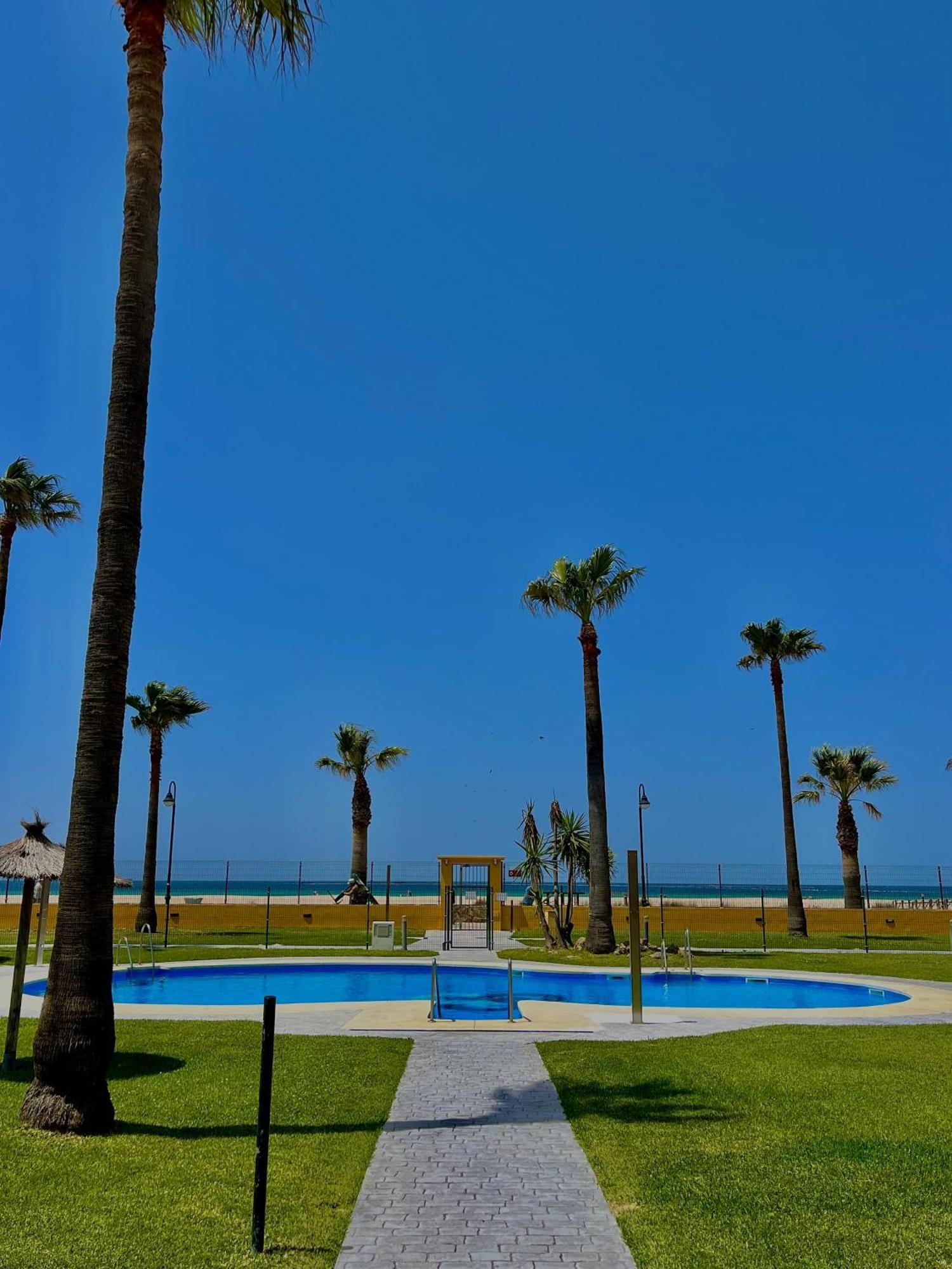 La Tortuga I, Encantador Apartamento Con Garaje En Primera Linea De Playa Tarifa Eksteriør billede